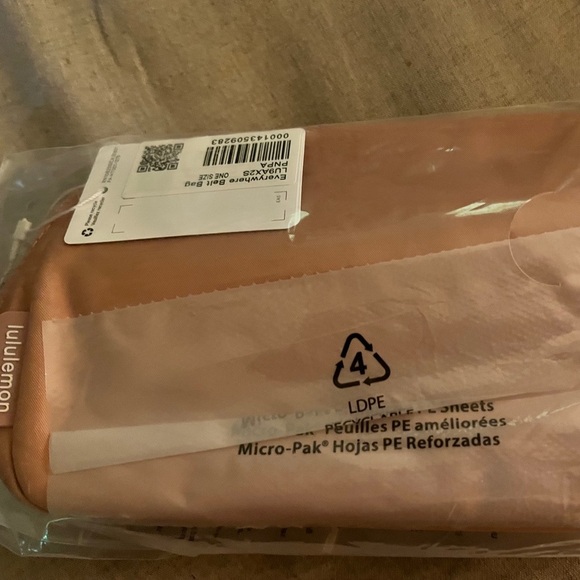 NWT Sealed Limited Release Pink Pastel Everywhere Bag - Picture 3 of 6